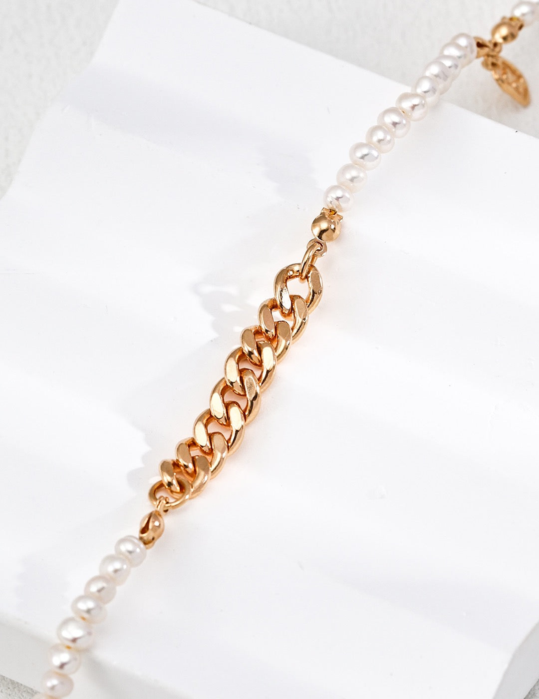 Chains Pearl set
