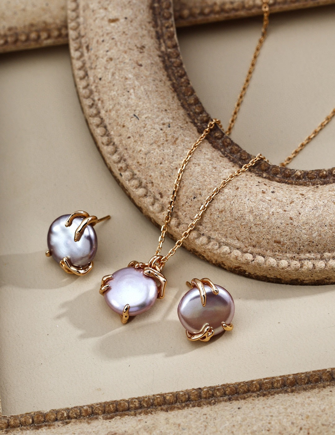 Natural pearl set