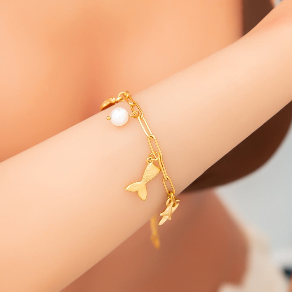 Tale charm bracelet