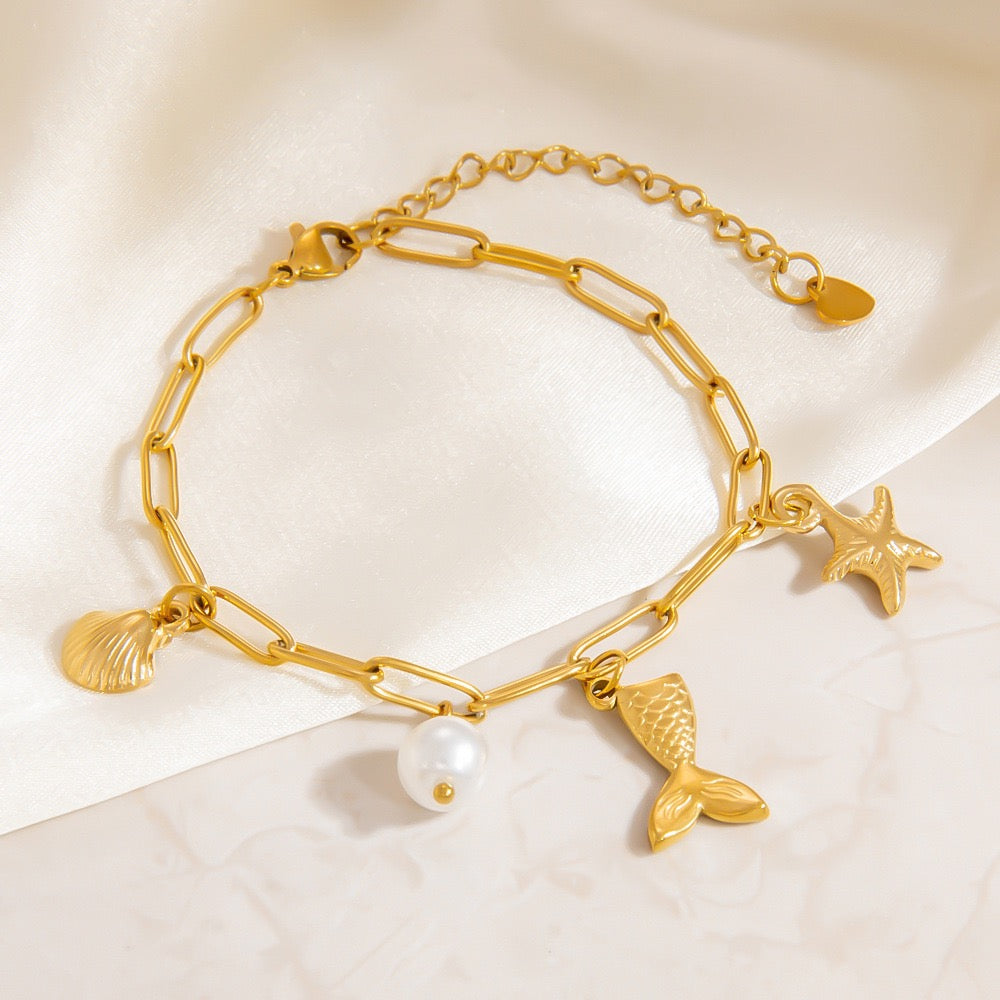 Tale charm bracelet