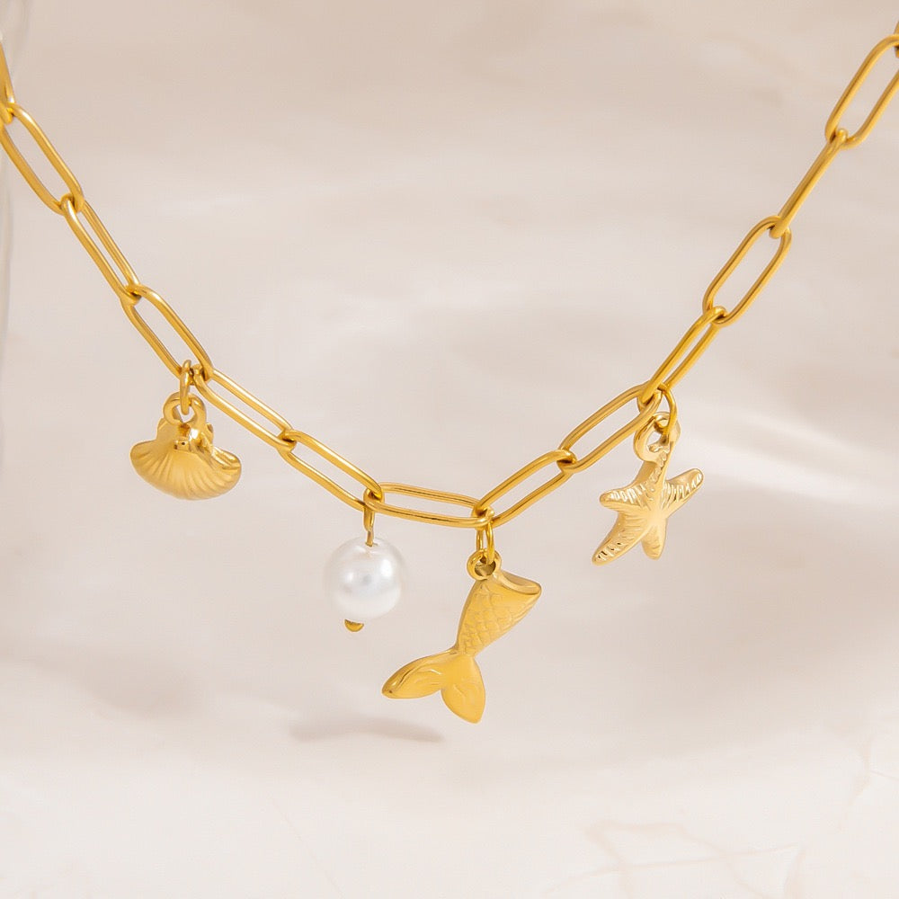 Tale charm bracelet