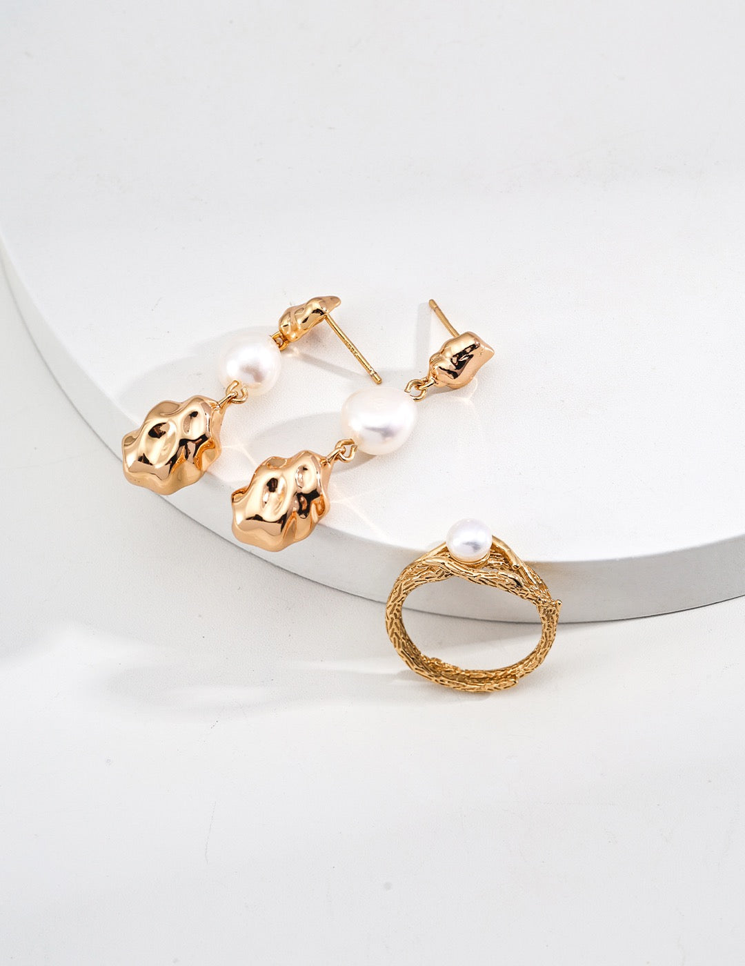 Branch pearl ring