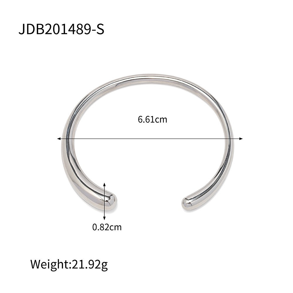 Open curvy bangles