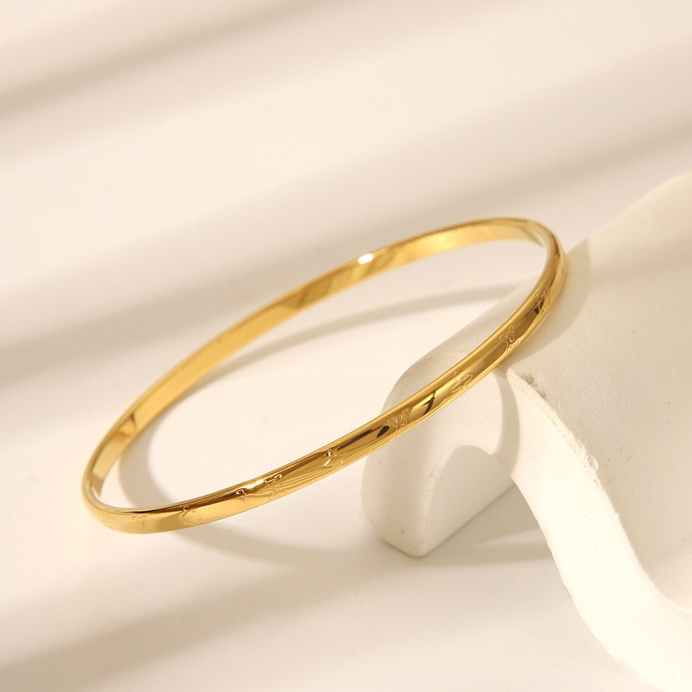 Dainty hoop bangles