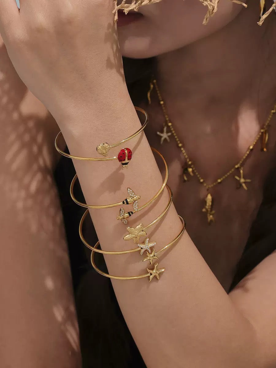 Dainty starfish bangle