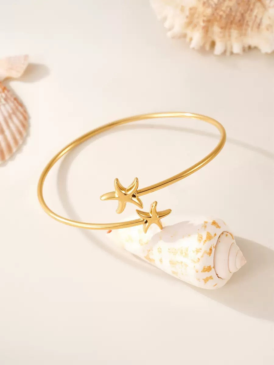 Dainty starfish bangle