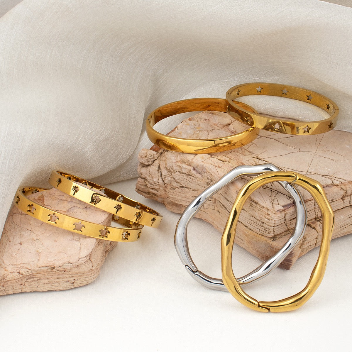 Lebby square bangle