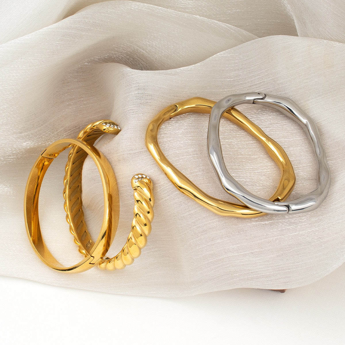 Lebby square bangle
