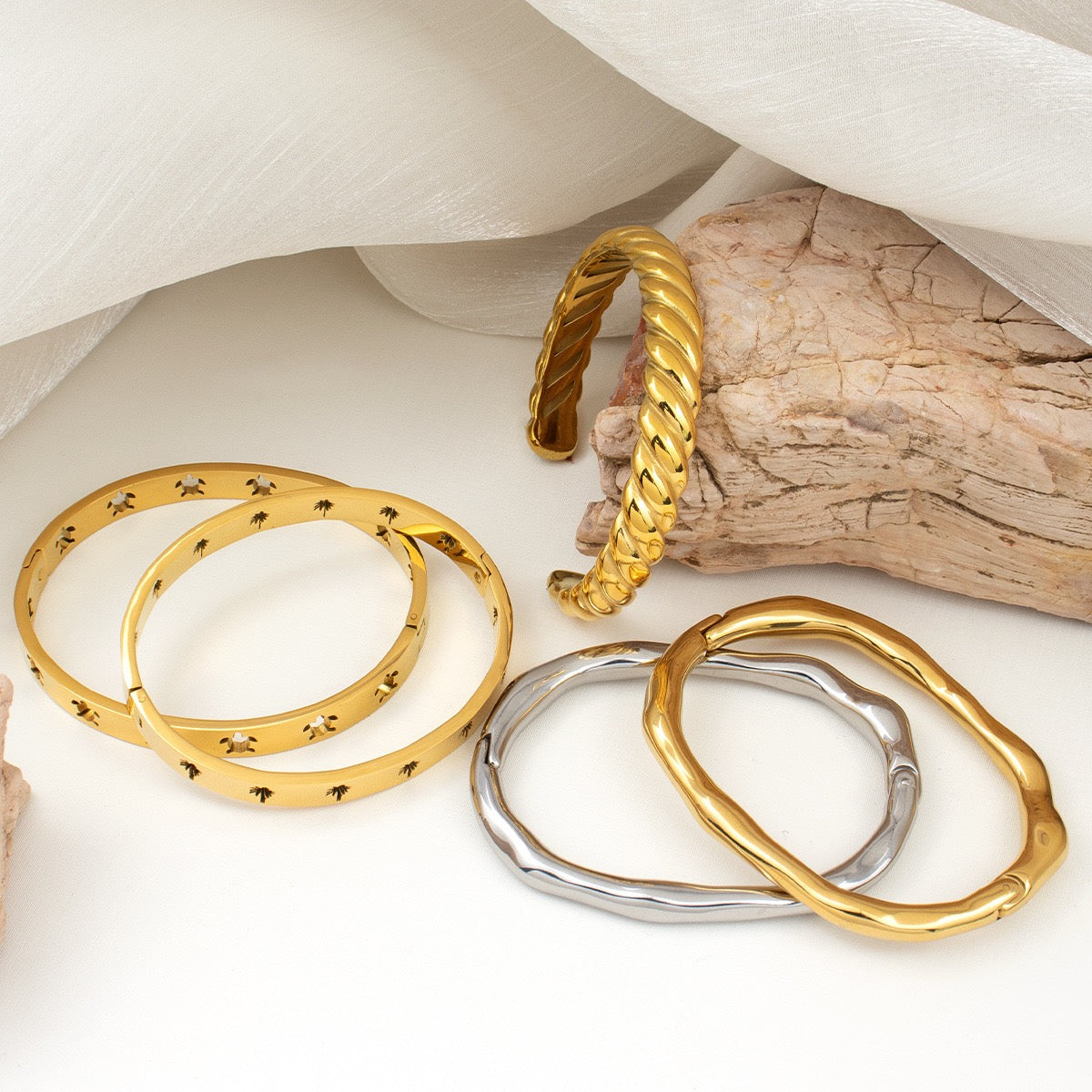Lebby square bangle