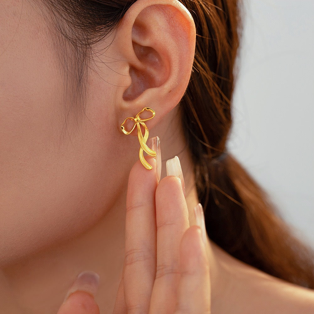 Nikitania bow earrings