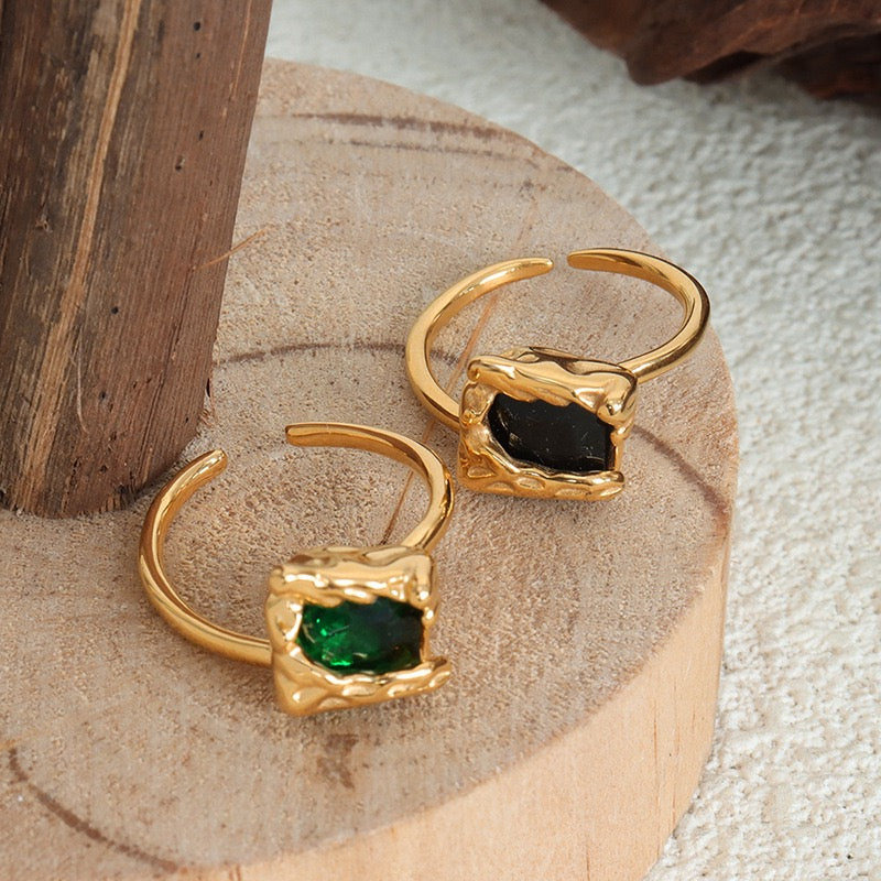 Suga rock rings