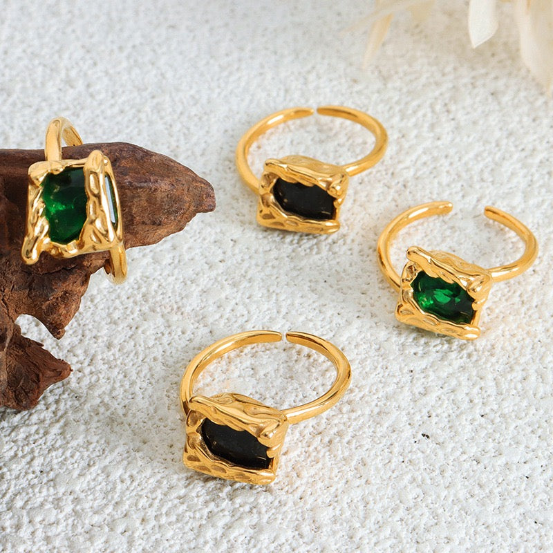 Suga rock rings