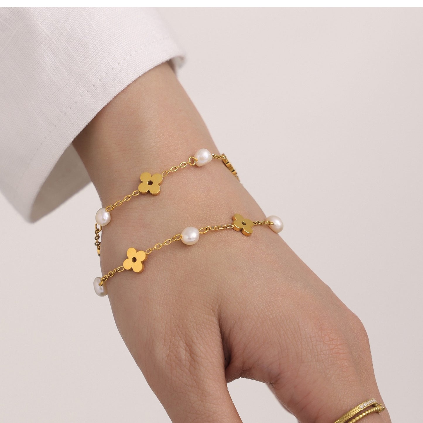 Clover pearl set