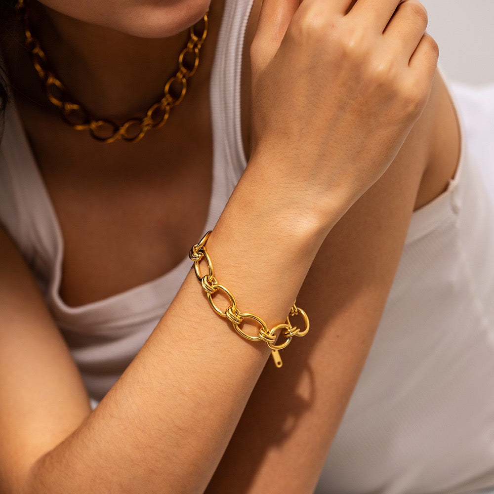 Elisa hoop chains set