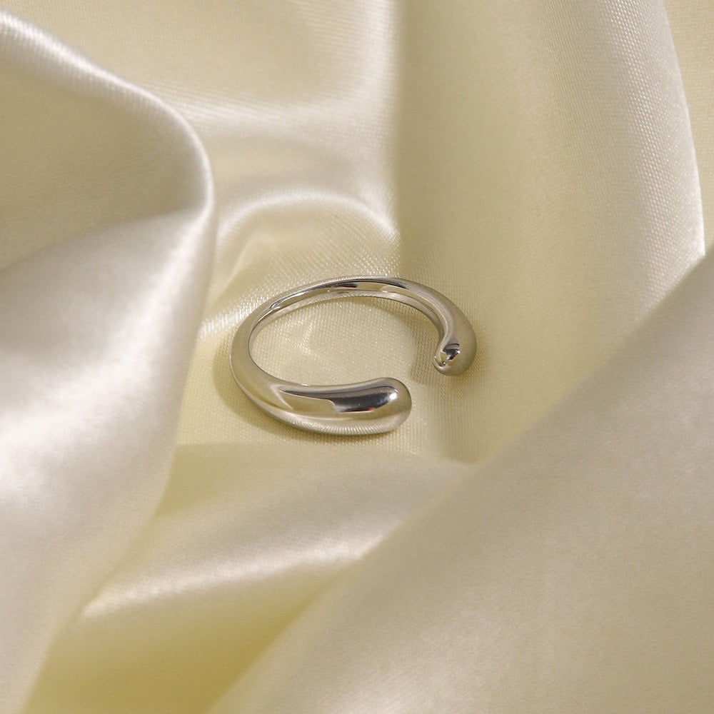 Open band rings