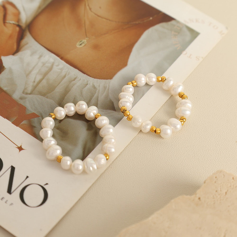 Kate Elastic round freshwater pearls rings