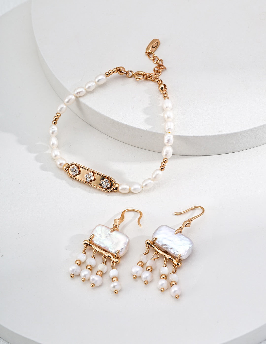 Manly Raining pearls earrings