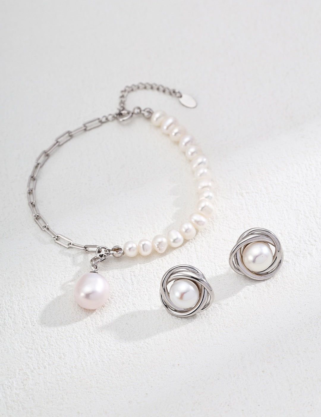 Palm beach Natural Pearl stud earrings