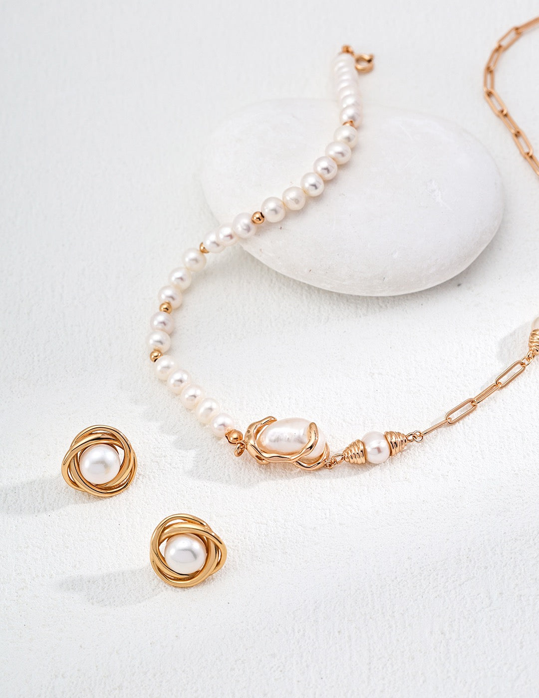 Barak natural Pearl necklace