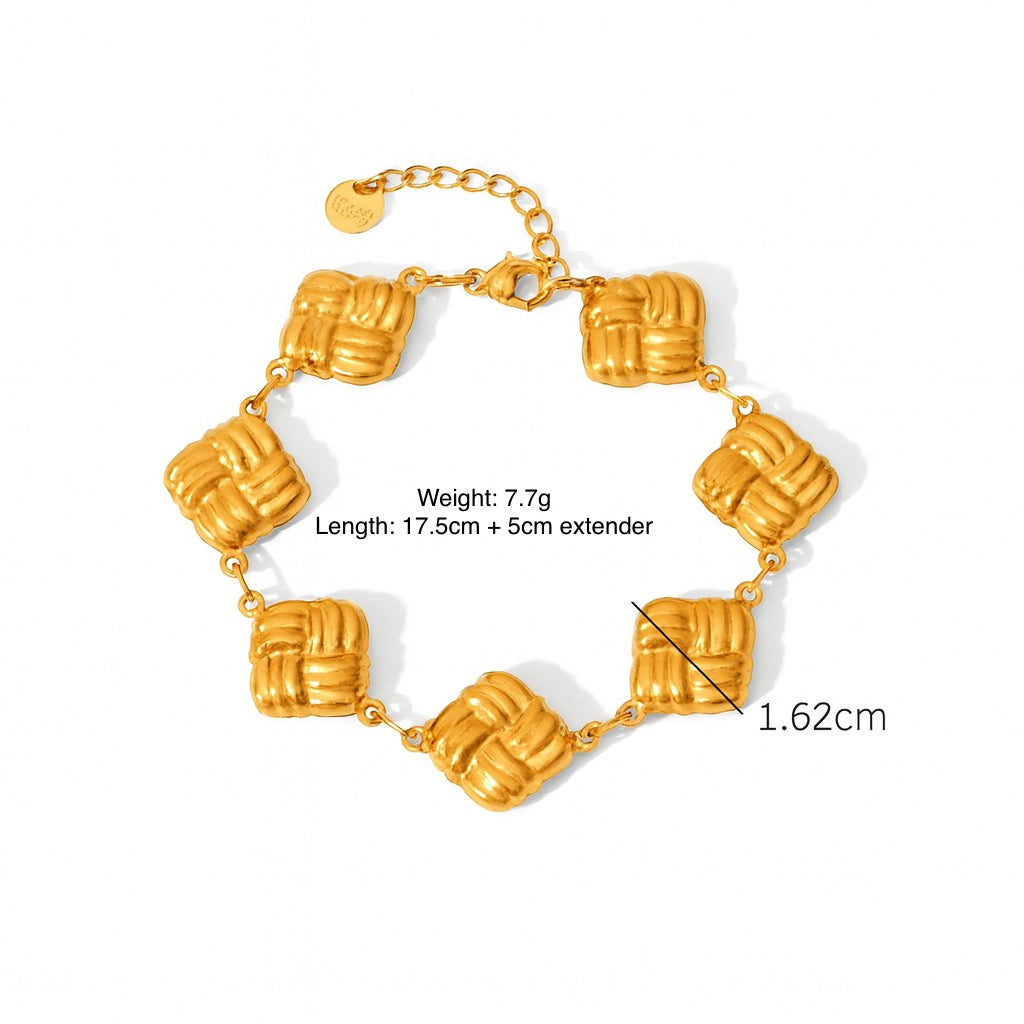 Statement chunky chain bracelets