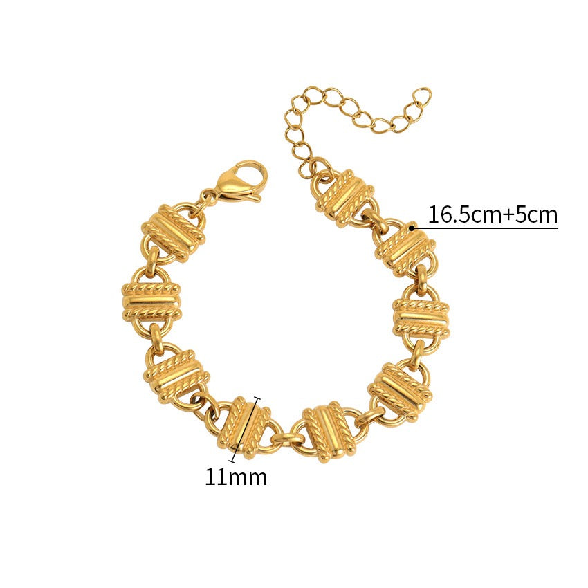 Statement chunky chain bracelets