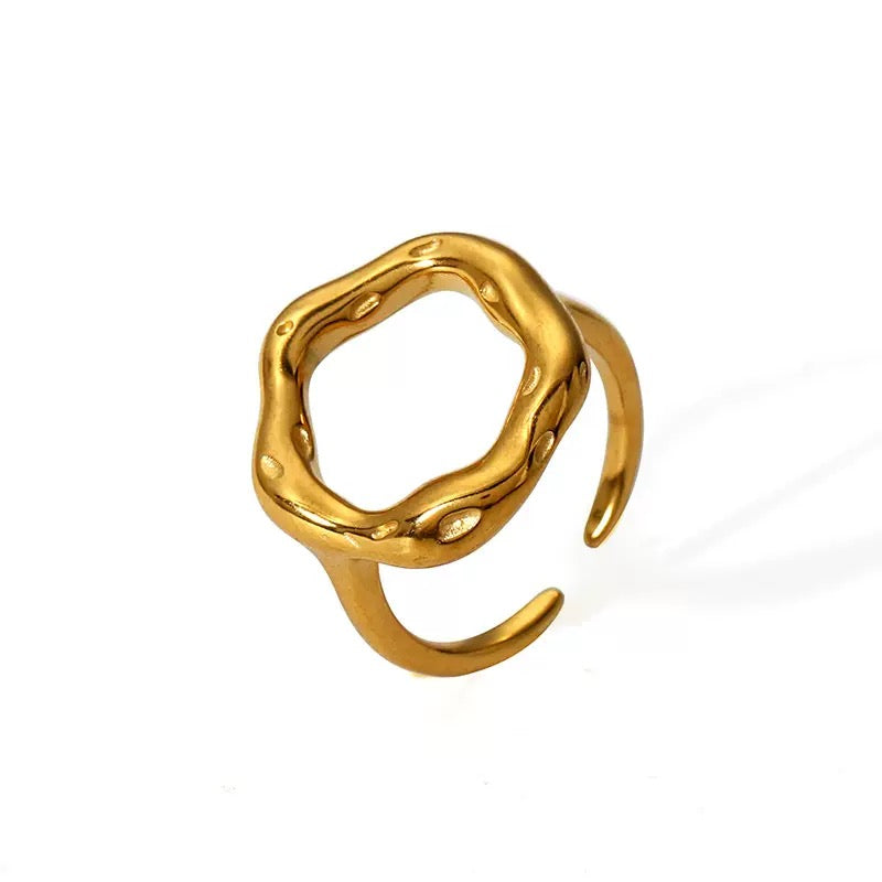 Ellia rings