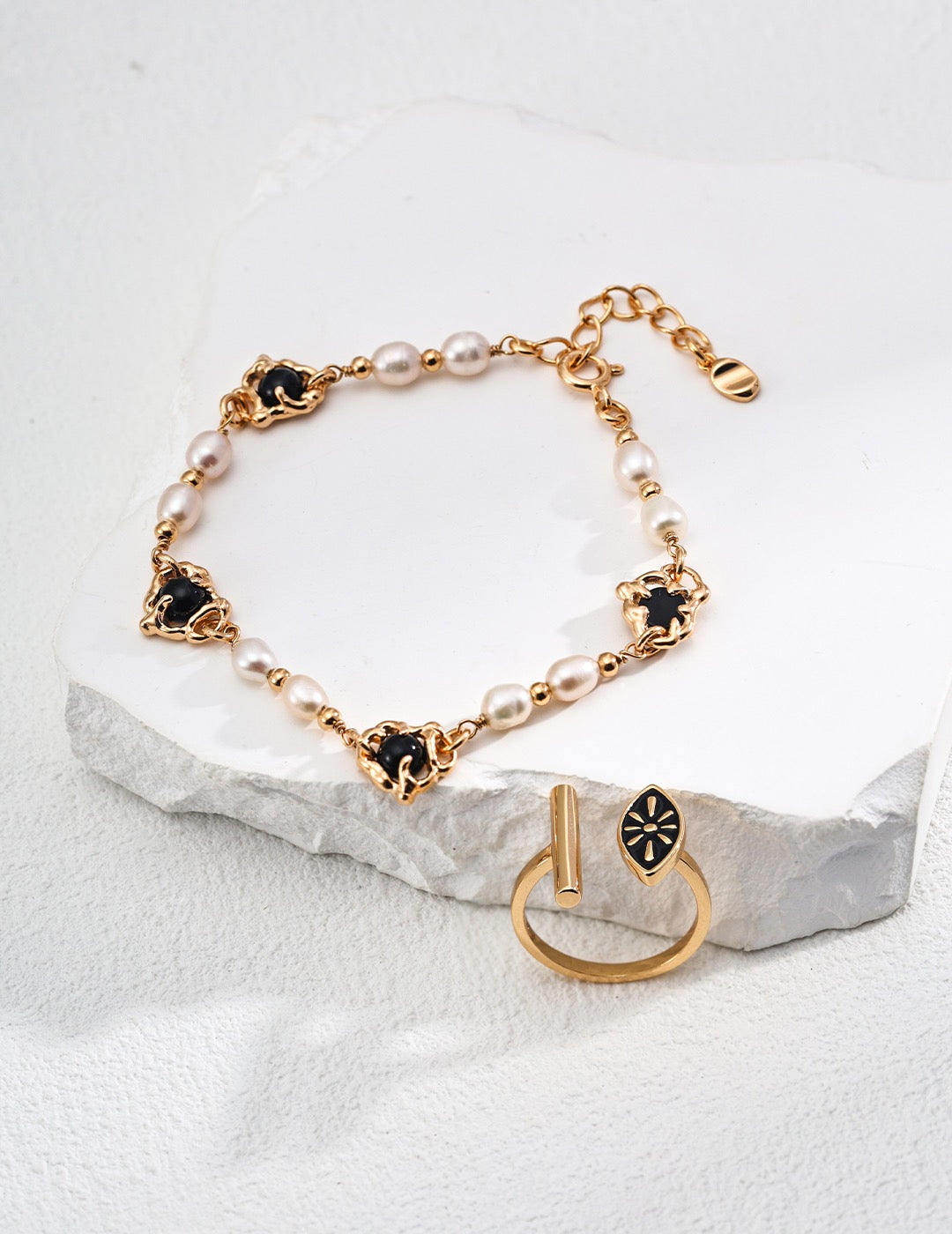 Dectar Black agate Pearl set