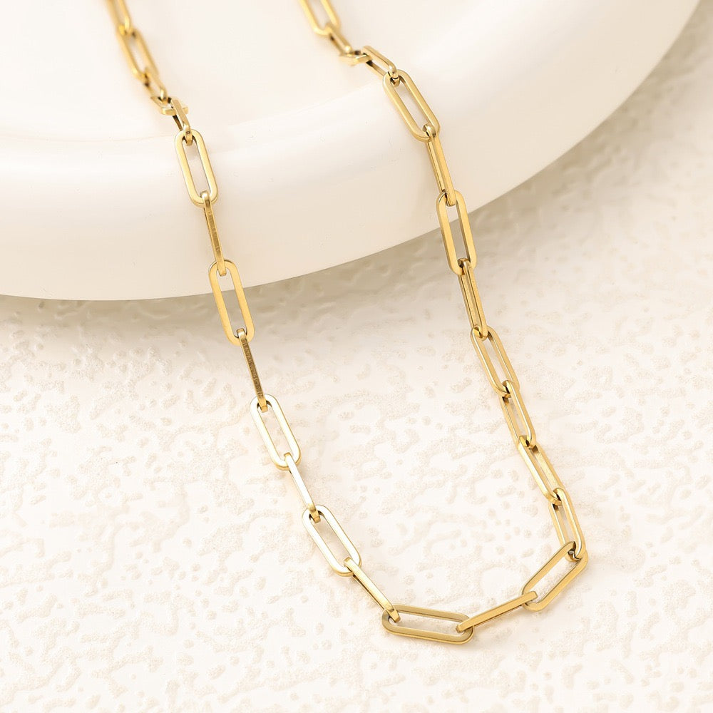 Lock chain set