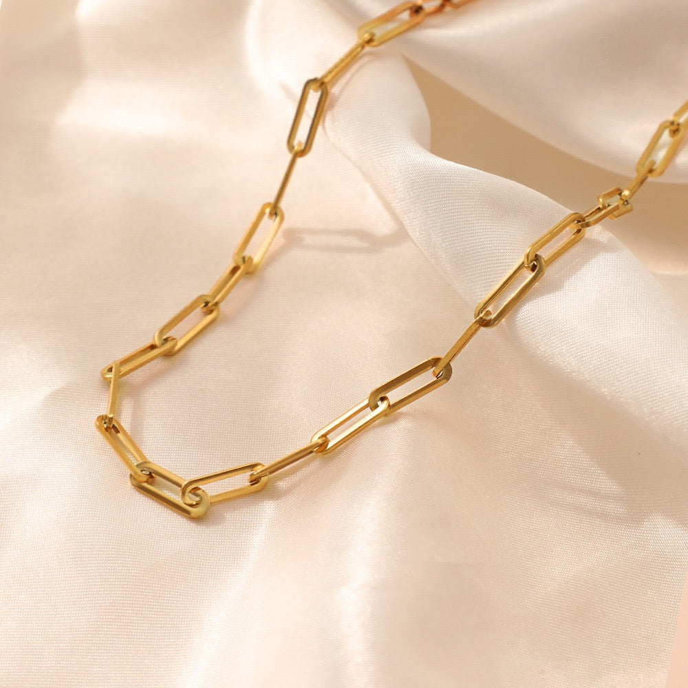 Lock chain set