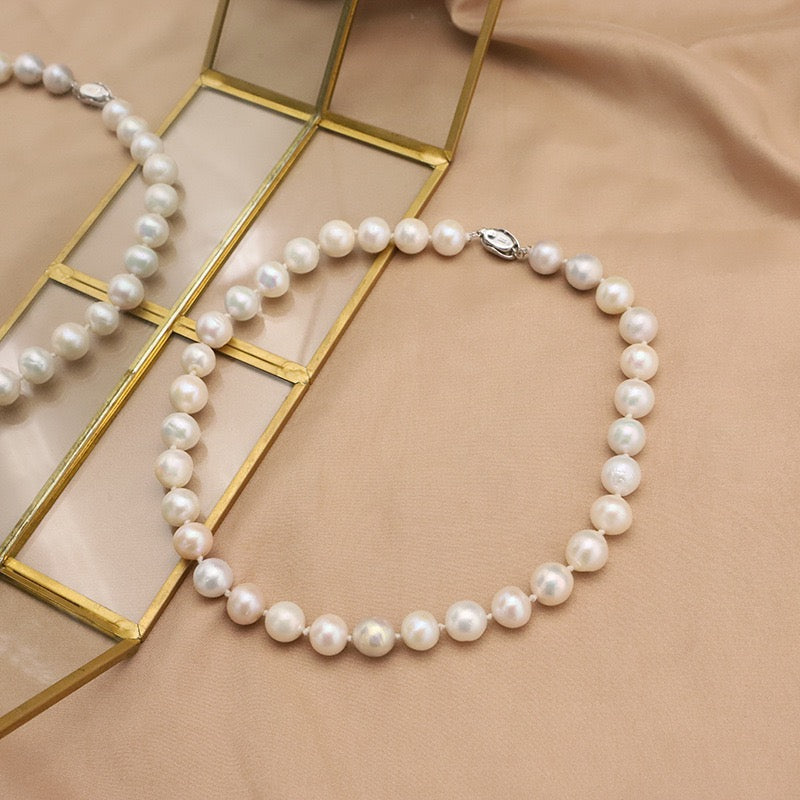 Addison bulb pearl necklace