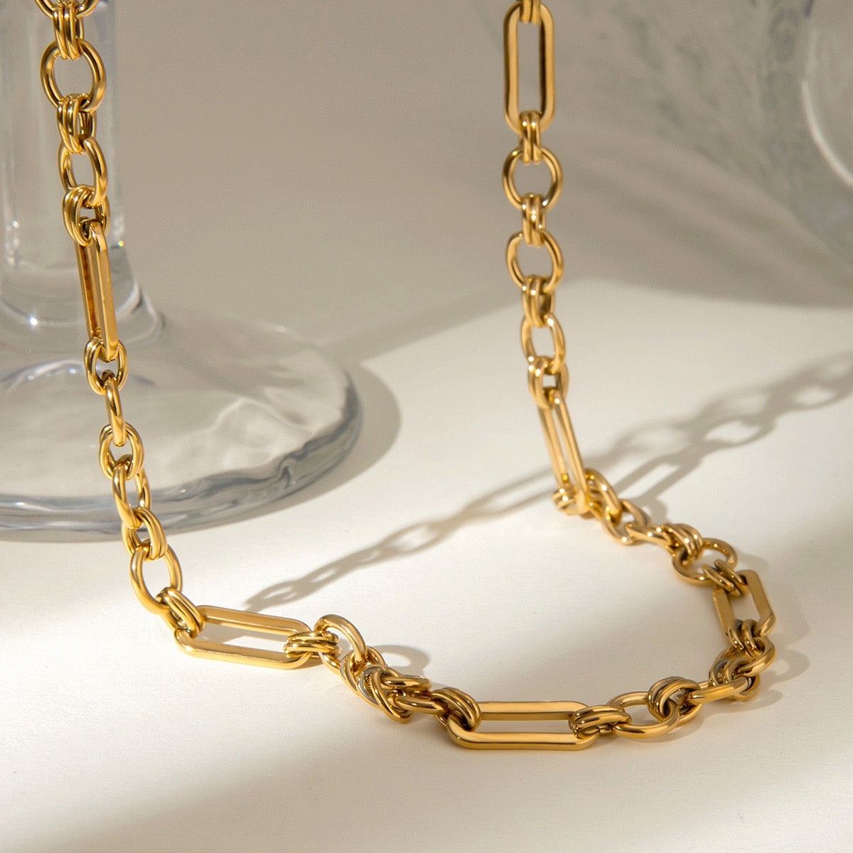 Statement Ellen chain