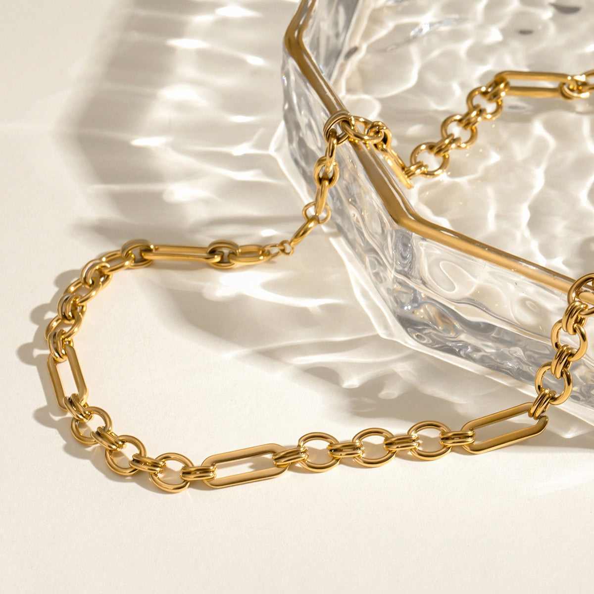 Statement Ellen chain