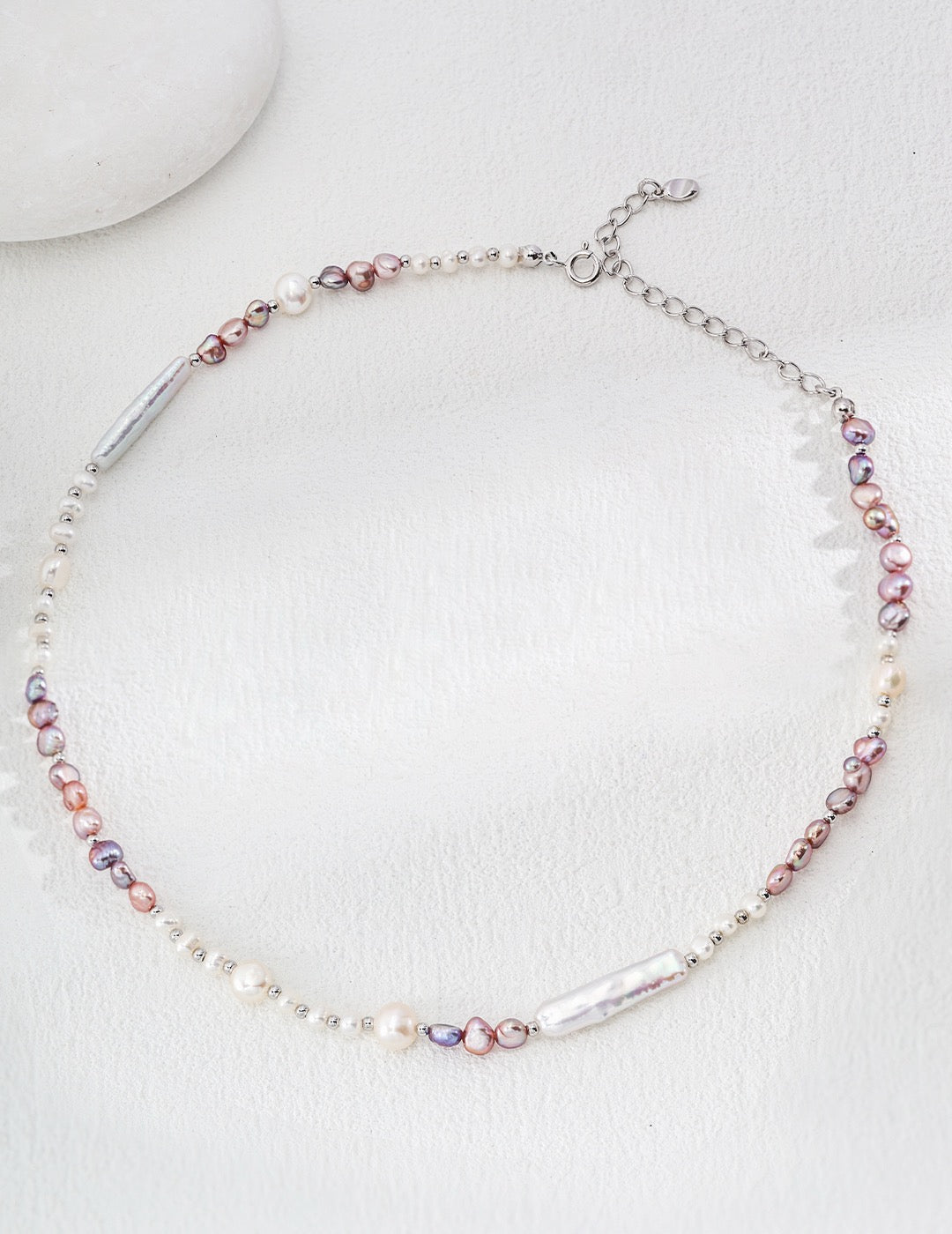 Sisley Purple grey Pearl necklace