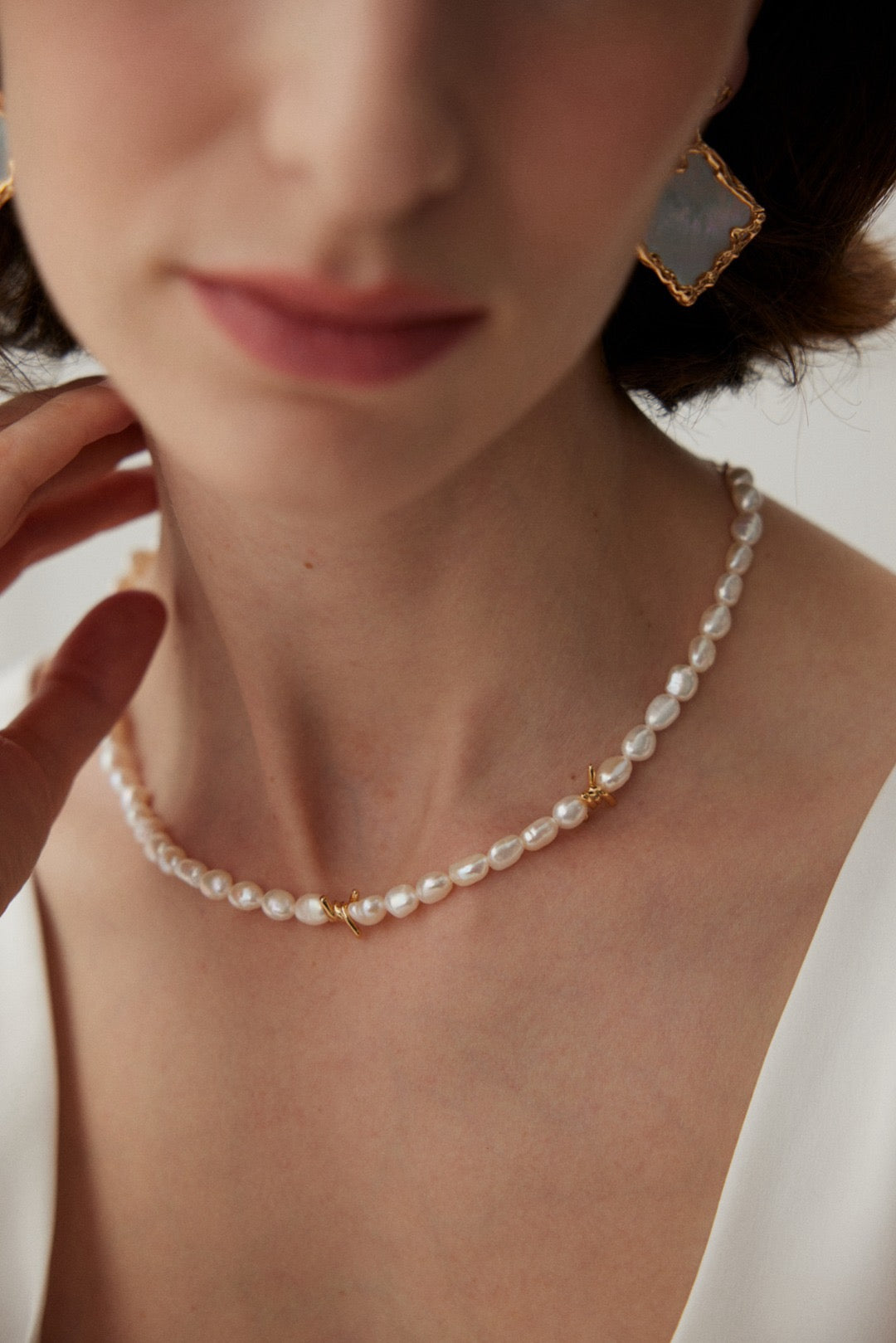 Twist Pearl necklace