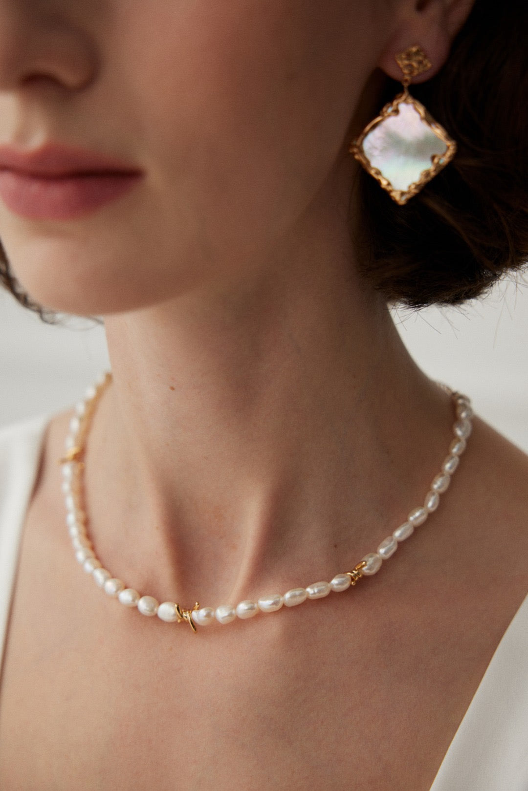 Twist Pearl necklace