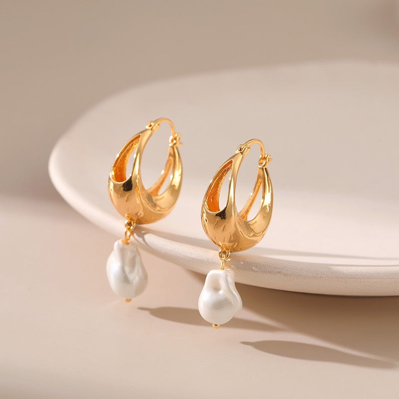 Gold plated hoops with artificial pearls