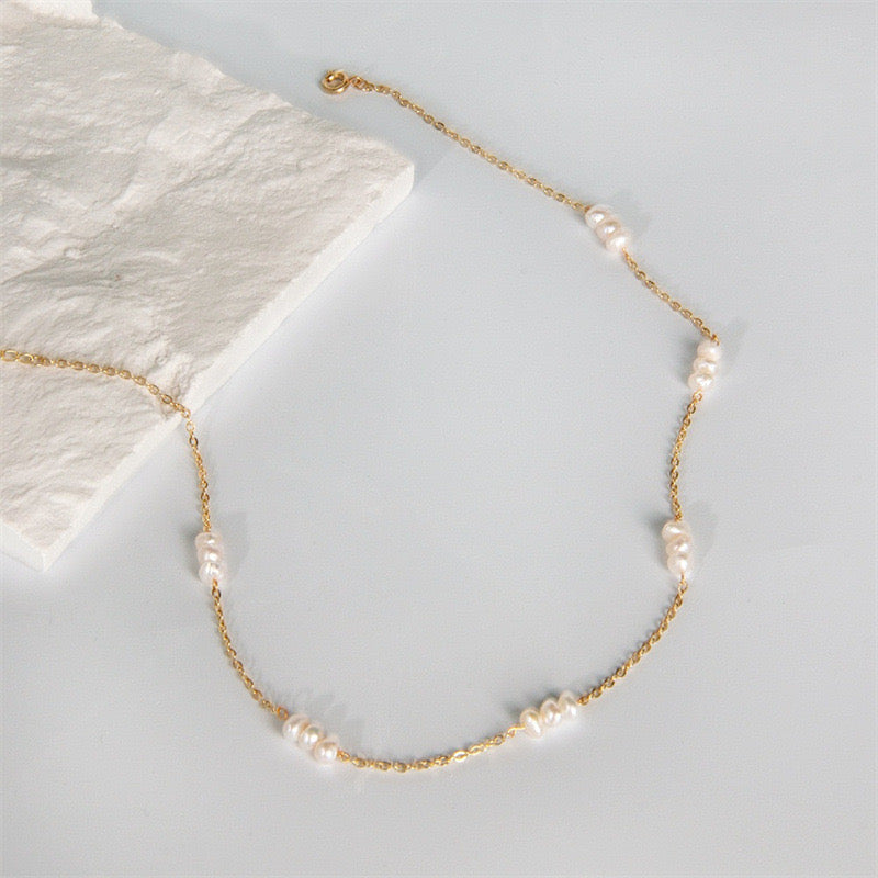 Three pearls space necklace