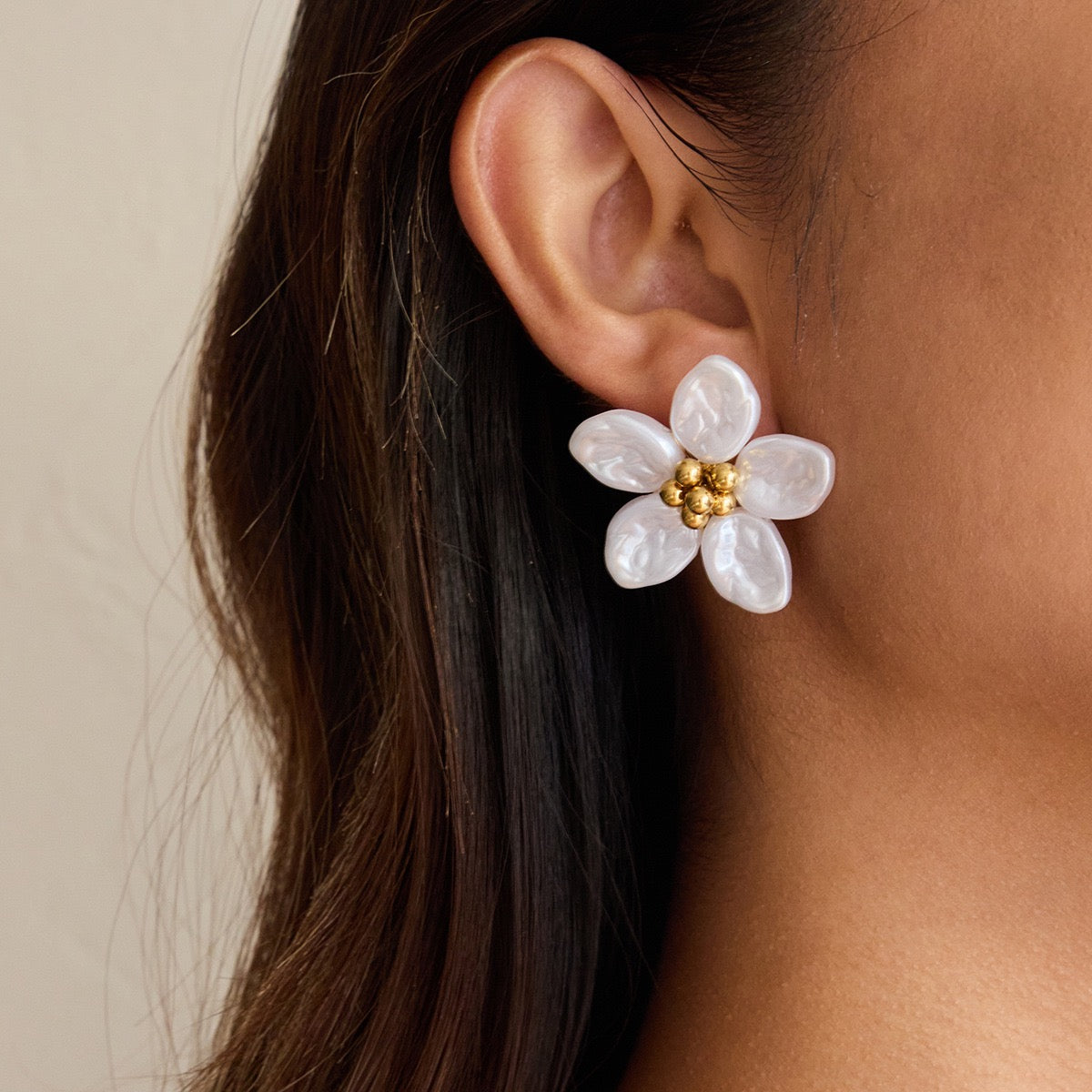 White pearly flower earrings