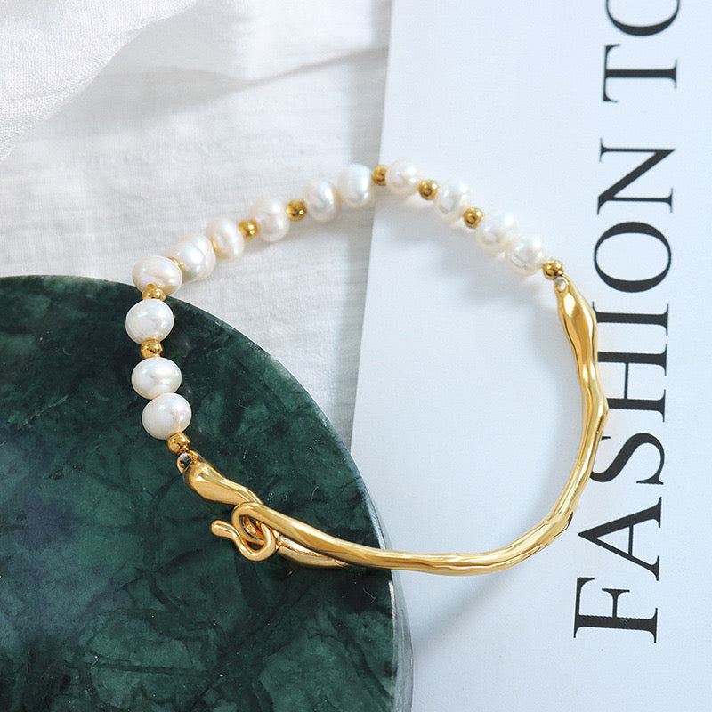 Freshwater pearls bangle