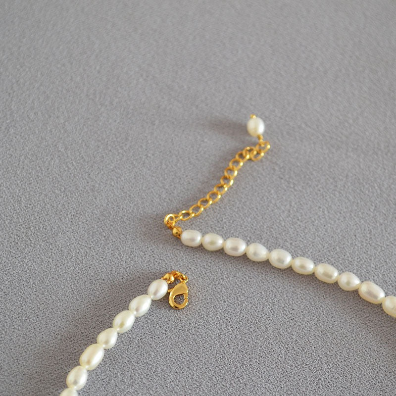 Single pendant freshwater pearls necklace