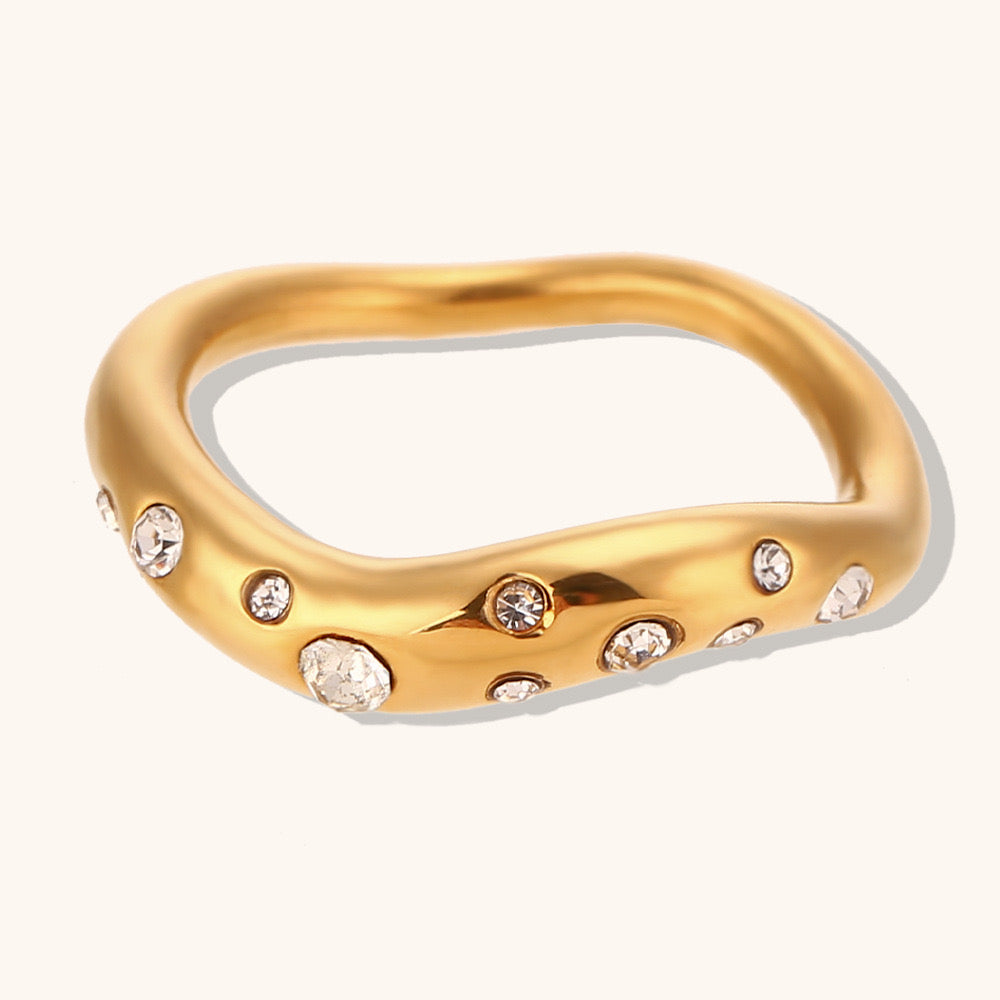 Curve ring