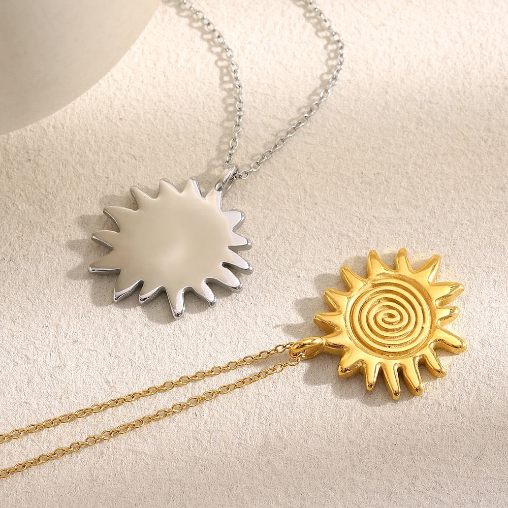 Swirl sun necklace