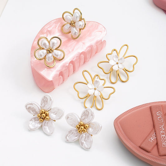 White pearly flower earrings