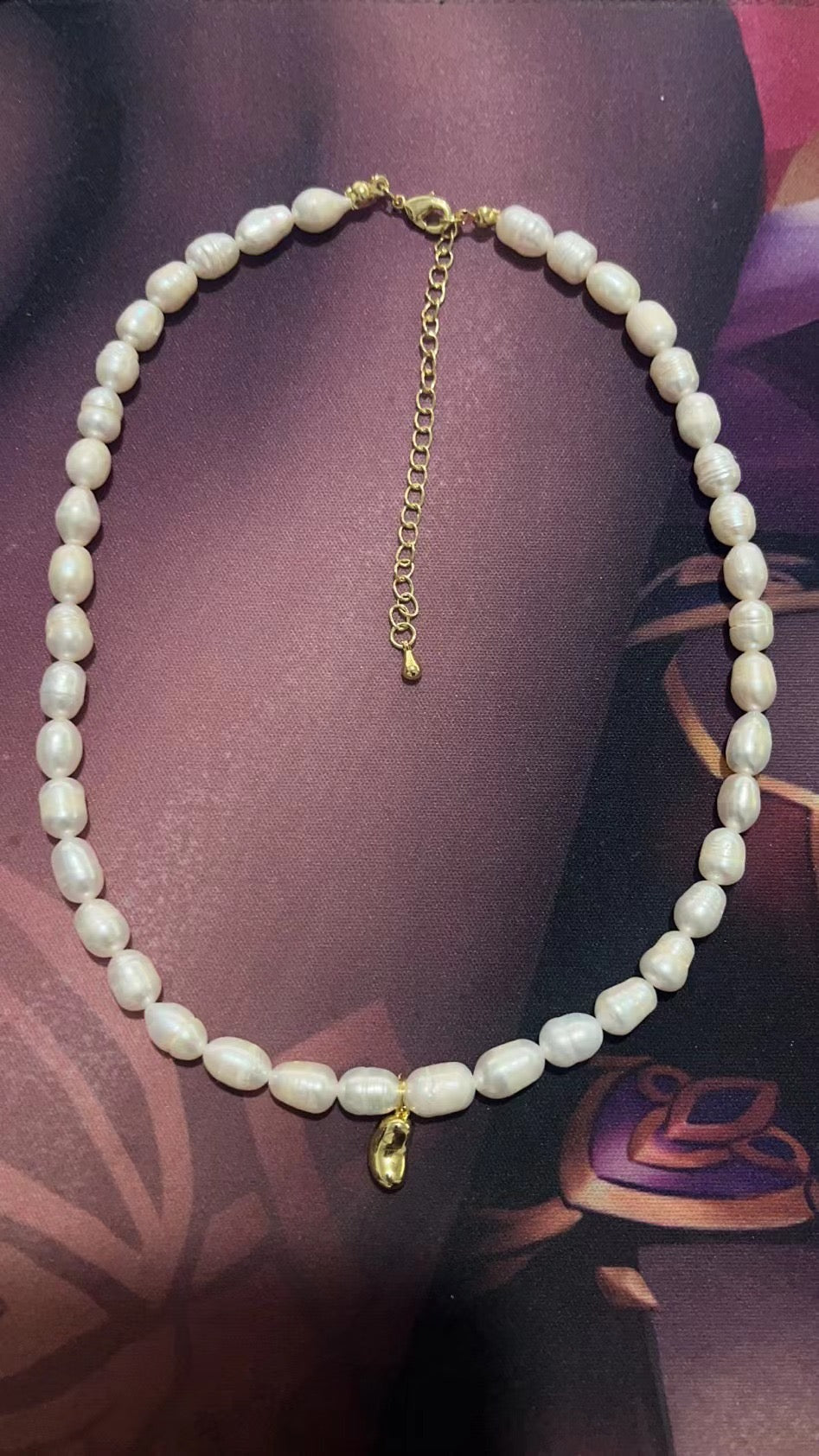 Single pendant freshwater pearls necklace