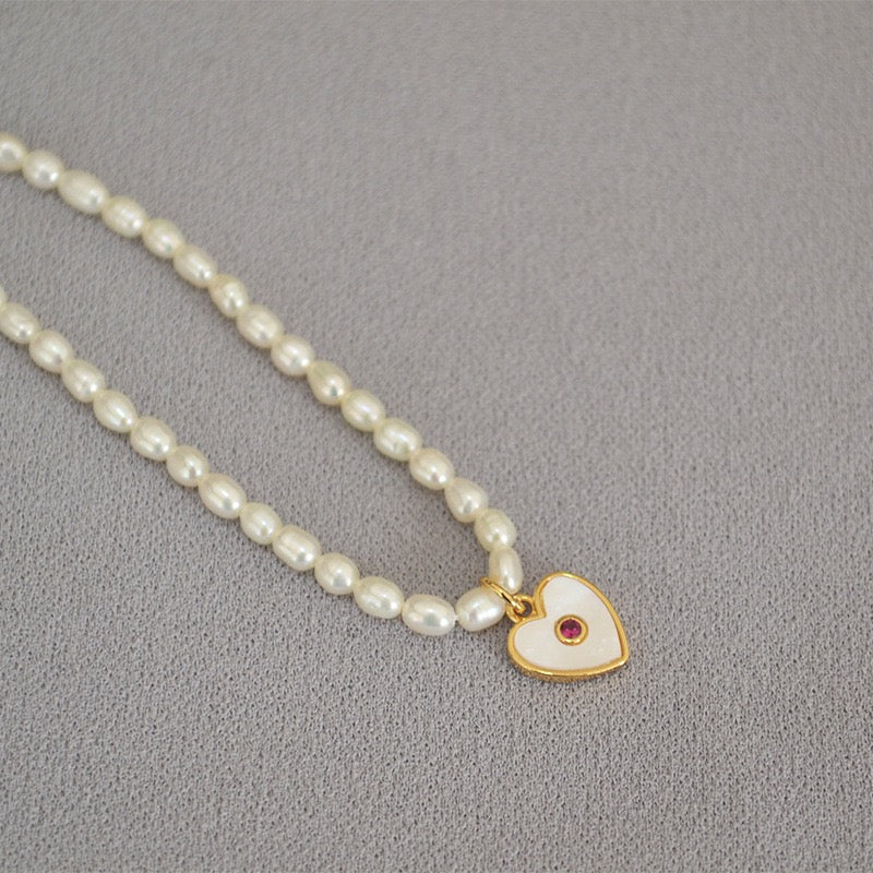 Heart pearl necklaces