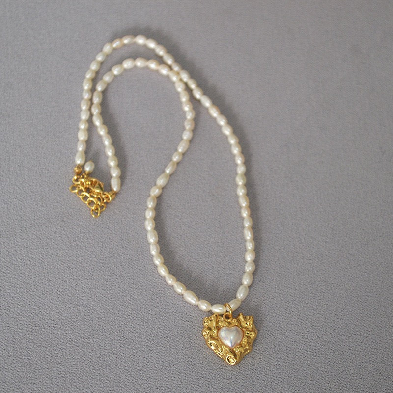 Gold heart pearl necklace