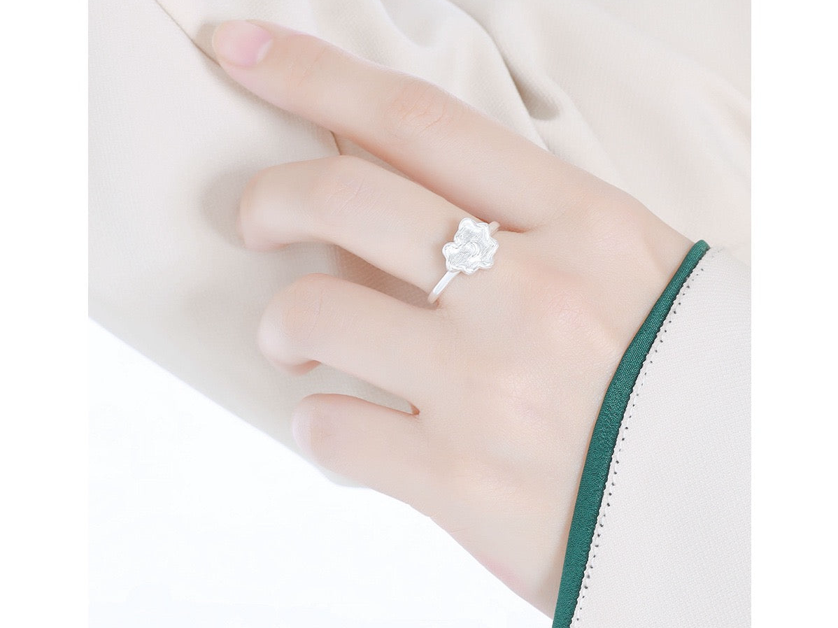 Lace heart ring