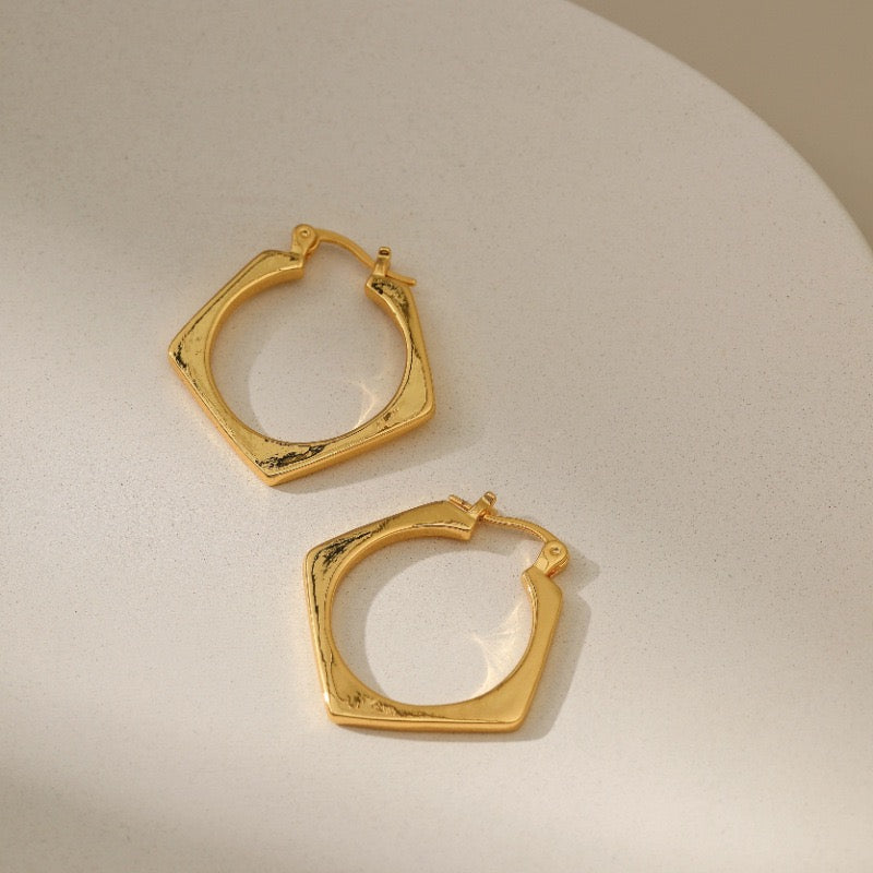 Panta gold plated hoops