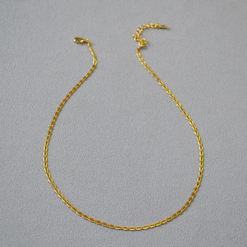 Lock gold necklace