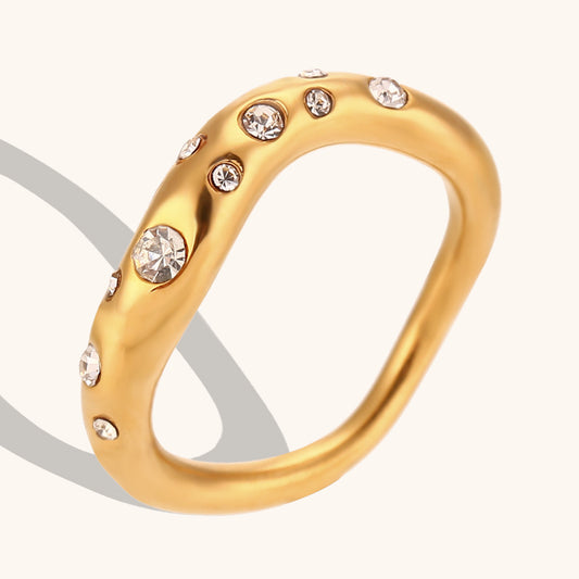 Curve ring